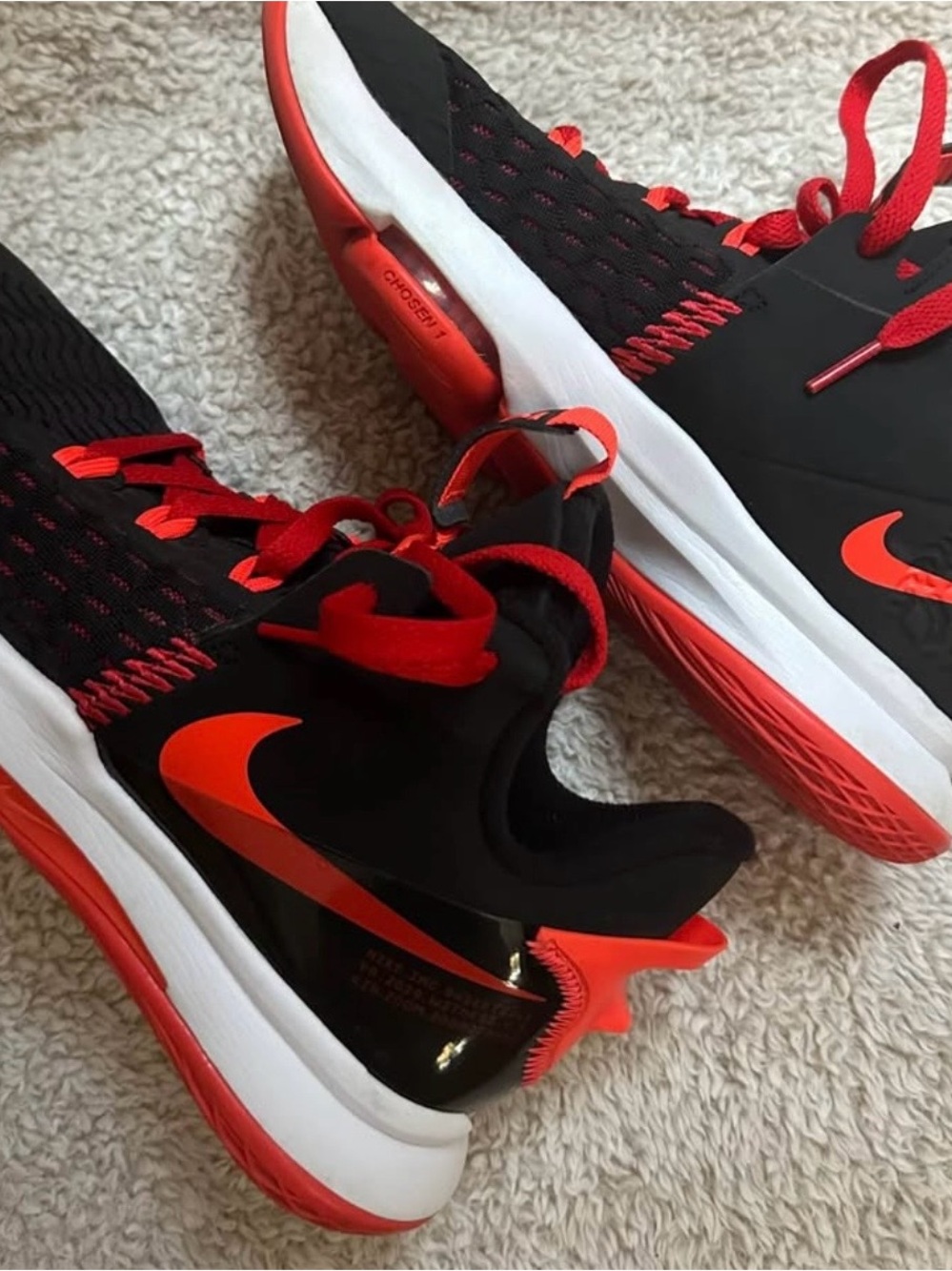 Nike Le Bron Witness 5 Shoe,7.5